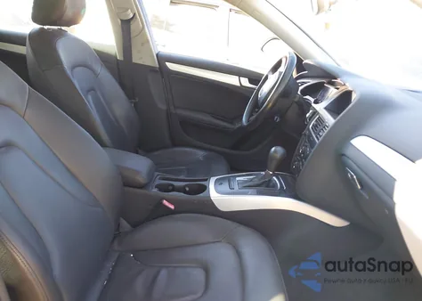 2011 Audi A4 2.0T Premium z USA, uszkodzony, nr VIN WAUSFAFL1BA009217